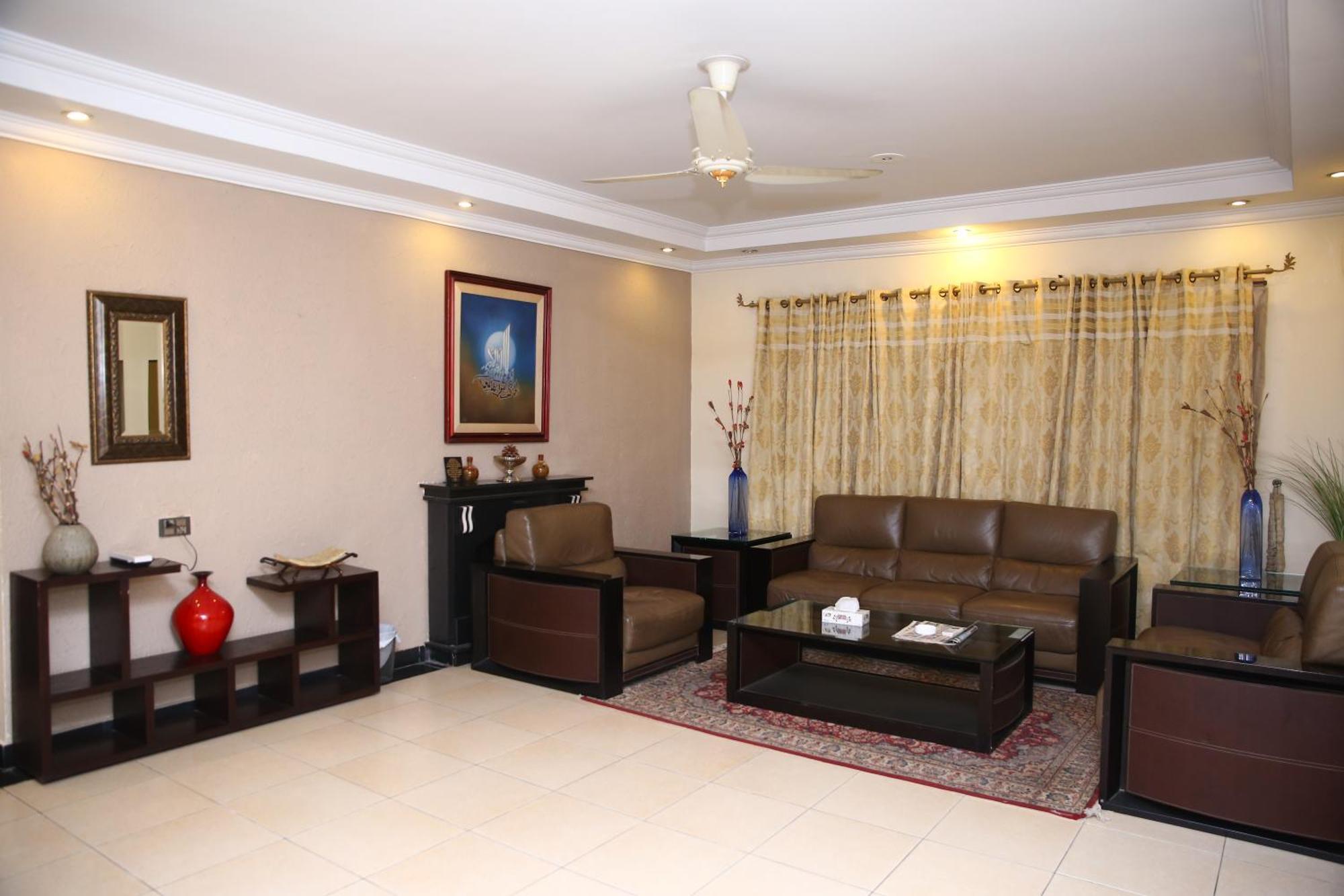Hotel Safari Club 3 Bahria Town Rávalpindí Exteriér fotografie