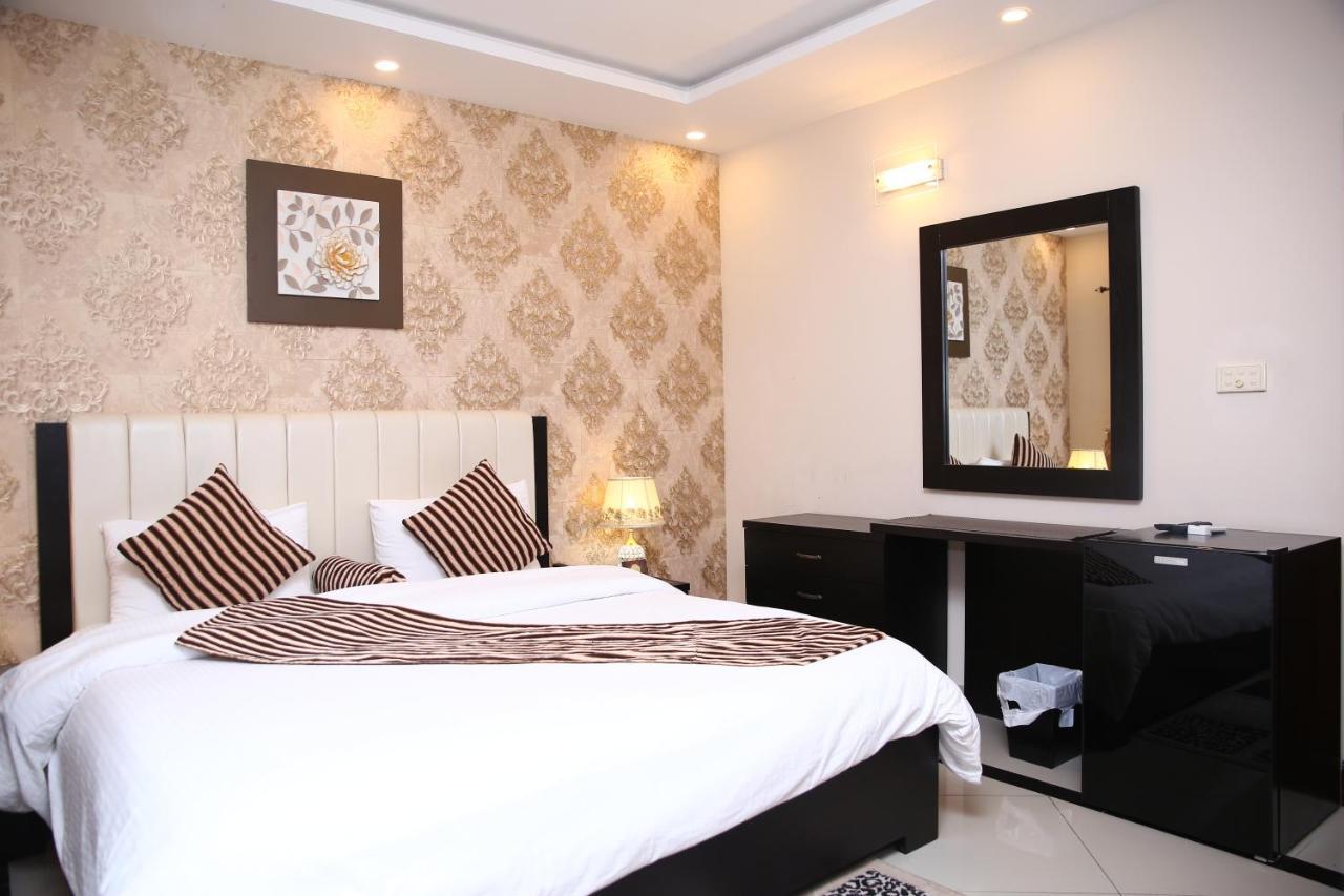 Hotel Safari Club 3 Bahria Town Rávalpindí Exteriér fotografie