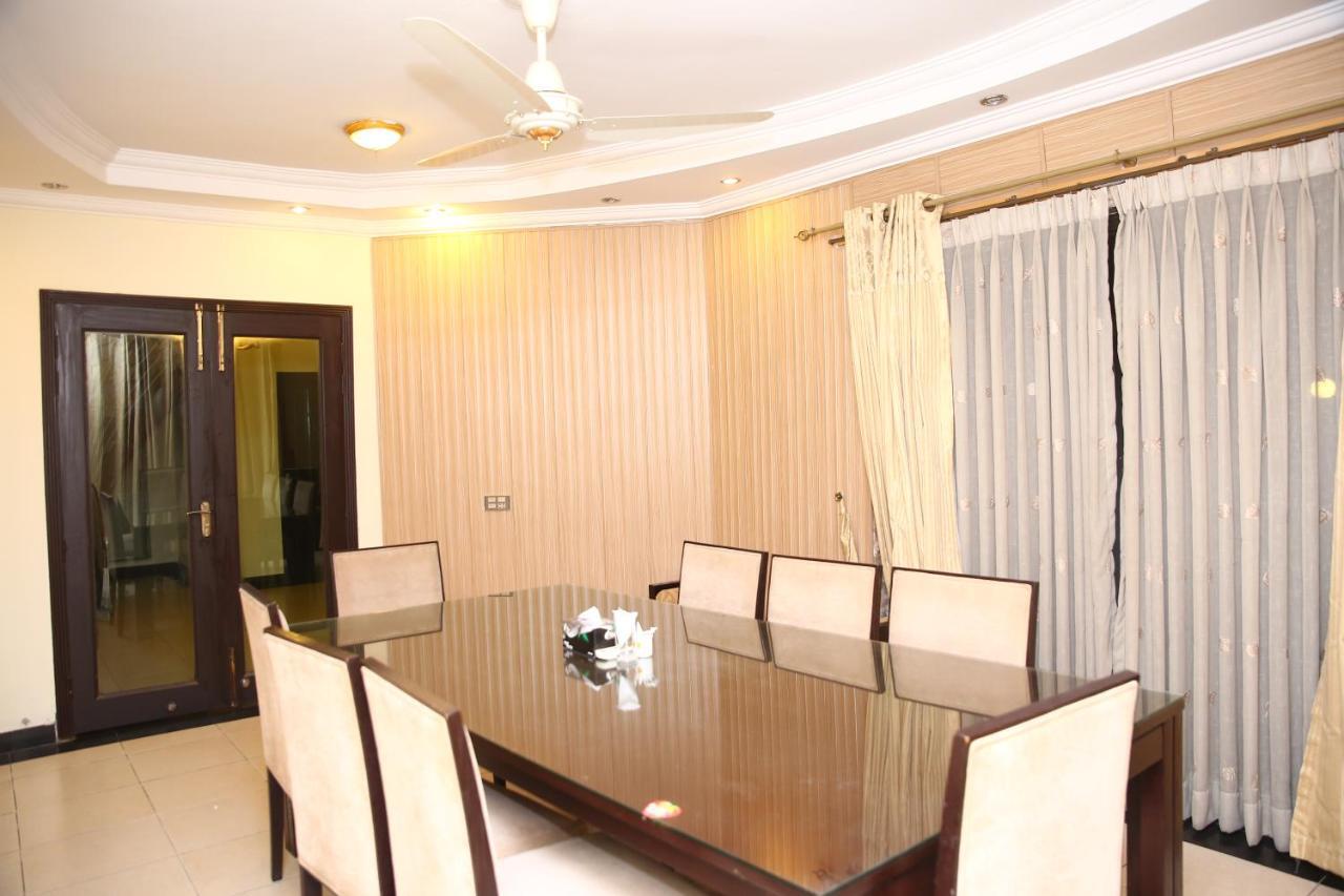Hotel Safari Club 3 Bahria Town Rávalpindí Exteriér fotografie